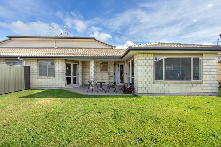 Photo of property in 6/64 Kawaha Point Road, Kawaha Point, Rotorua, 3010