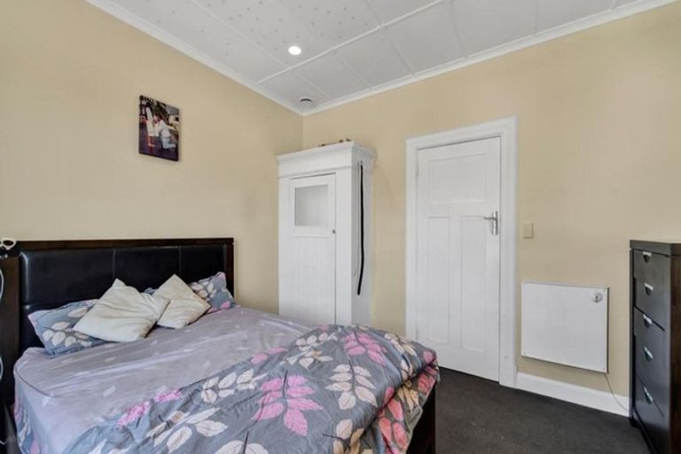 Photo of property in 28 Maratahu Street, Westown, New Plymouth, 4310