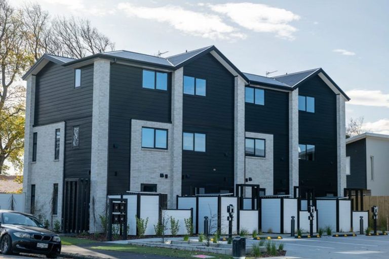 Photo of property in 3/6b Taramea Place, Addington, Christchurch, 8024