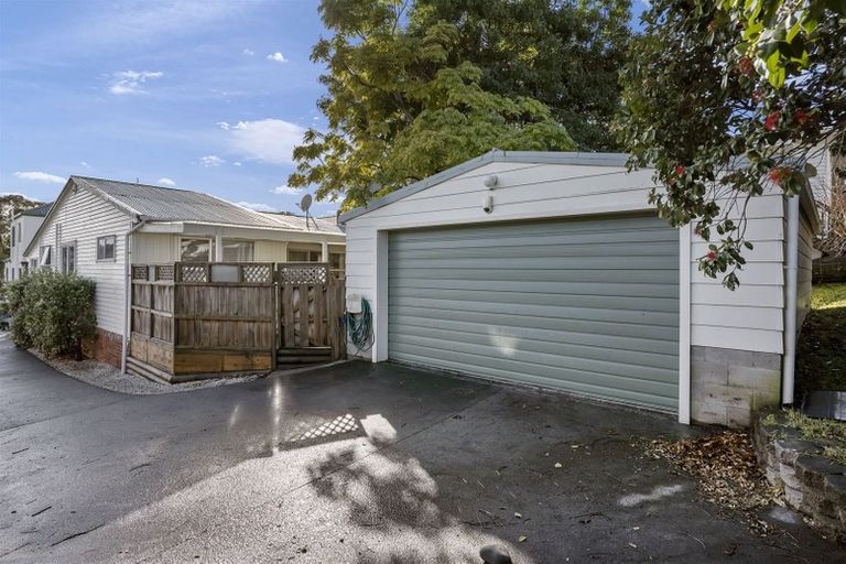 Photo of property in 2/3 Winifred Avenue, Bayview, Auckland, 0629