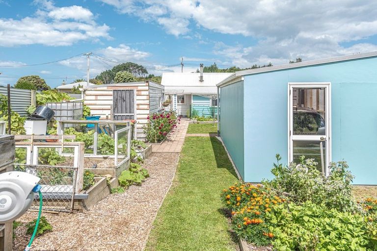 Photo of property in 12 Norfolk Street, Patea, 4520