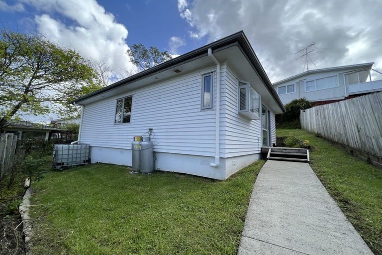 Photo of property in 3 Keldale Place, Forrest Hill, Auckland, 0620