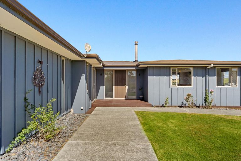 Photo of property in 301 Ranganui Road, Kaiwaka, 0573