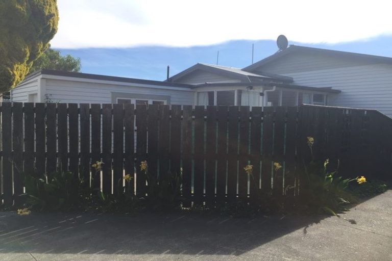 Photo of property in 2/803 Miller Street, Hastings, 4122