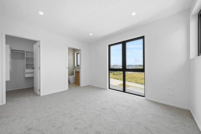 Photo of property in 183 Henwood Road, Westgate, Auckland, 0814