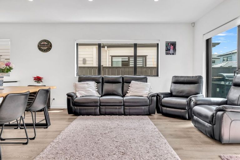 Photo of property in 9 Puruatanga Drive, Flat Bush, Auckland, 2019