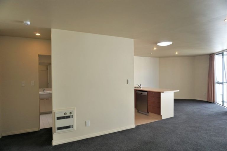Photo of property in St James Courts, 5/77 Gloucester Street, Christchurch Central, Christchurch, 8013