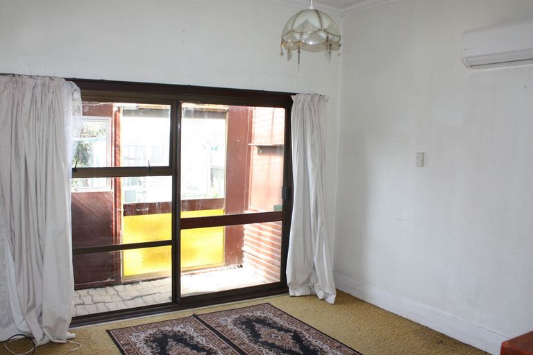 Photo of property in 73 Cutten Street, South Dunedin, Dunedin, 9012