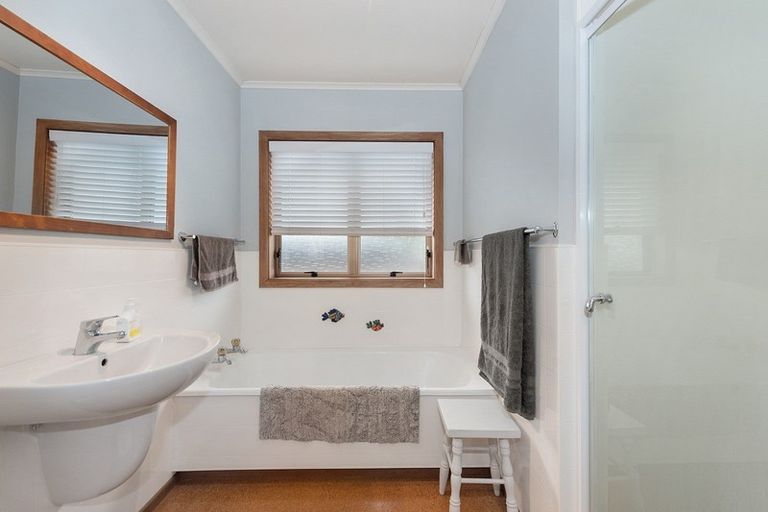 Photo of property in 3 Leyton Place, Nawton, Hamilton, 3200