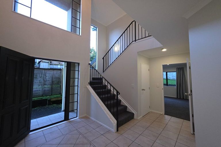Photo of property in 14 Murrayfield Lane, Manurewa, Auckland, 2105