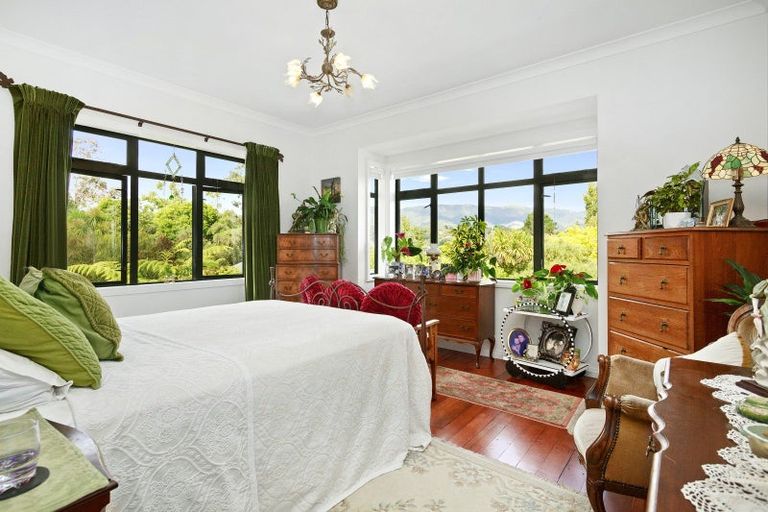 Photo of property in 25 Kahikatea Lane, Brown Owl, Upper Hutt, 5018