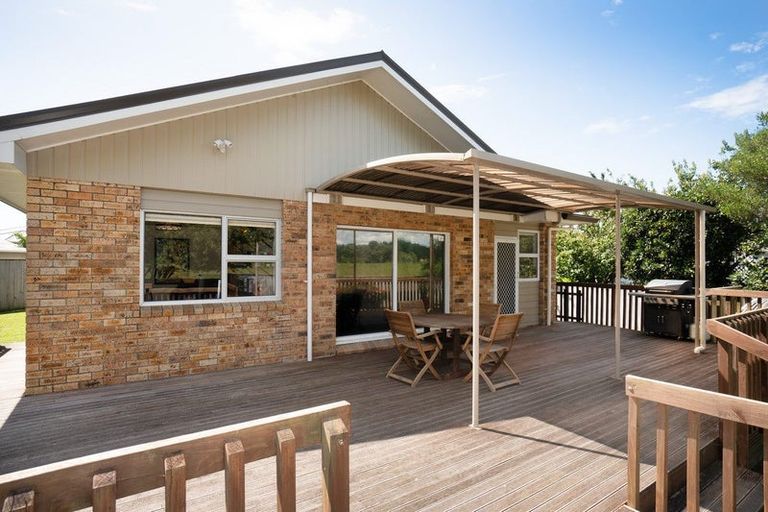 Photo of property in 8 Perth Place, Awapuni, Palmerston North, 4412