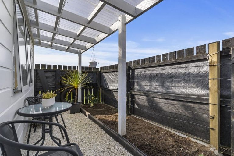 Photo of property in 1/11 Volta Place, Clendon Park, Auckland, 2103