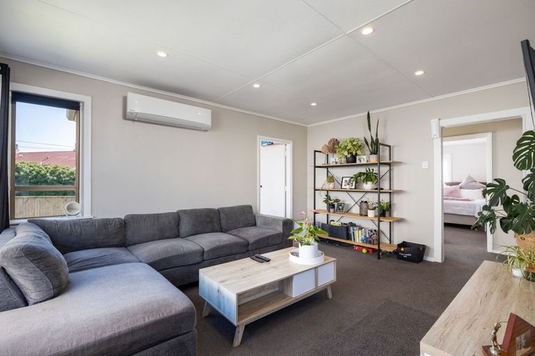 Photo of property in 8 Chard Street, Westown, New Plymouth, 4310