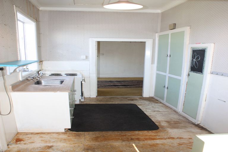 Photo of property in 73 Cutten Street, South Dunedin, Dunedin, 9012