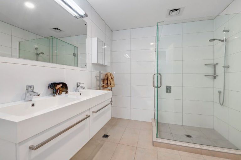 Photo of property in 42 Eaves Bush Parade, Orewa, 0931