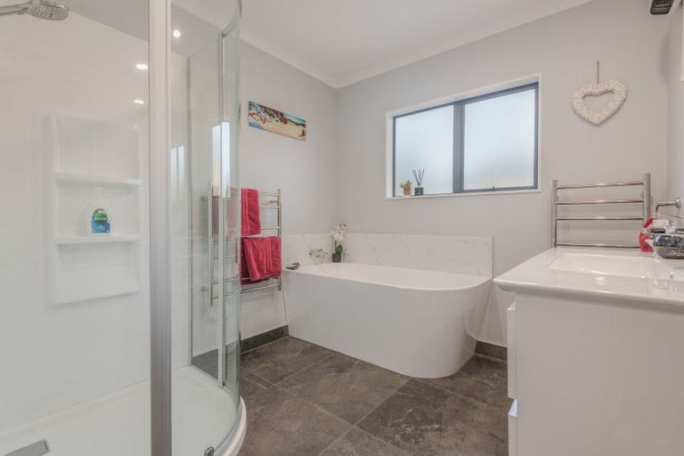 Photo of property in 11 Colorado Crescent, Milson, Palmerston North, 4414