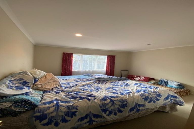 Photo of property in 34 Craigavon Drive, East Tamaki, Auckland, 2013