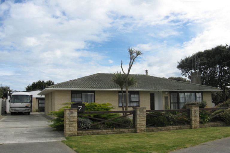 Photo of property in 7 Rangitane Grove, Waitarere Beach, Levin, 5510