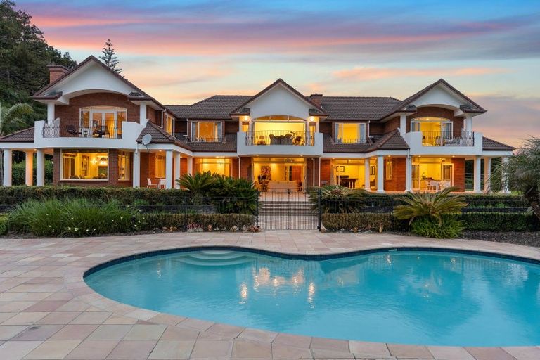 Photo of property in 84 Potts Road, Whitford, Howick, 2571