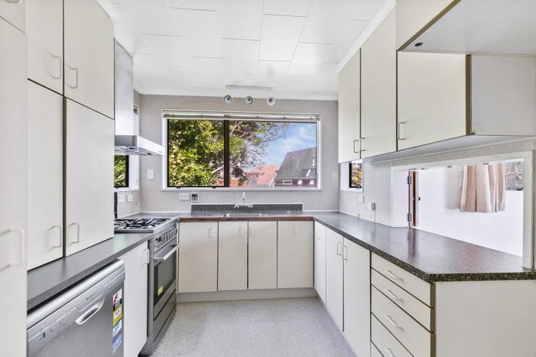 Photo of property in 70 Kings Crescent, Hutt Central, Lower Hutt, 5010