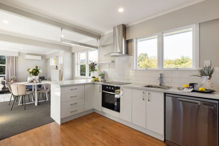 Photo of property in 22a Duncan Road, St Andrews, Hamilton, 3200