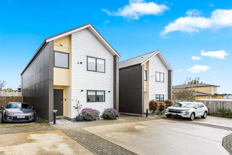 Photo of property in 14b Kelwyn Road, Kelston, Auckland, 0602