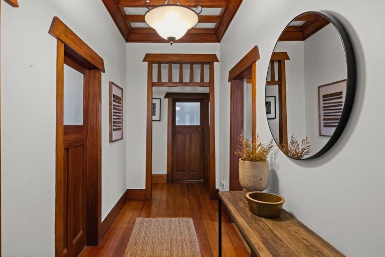 Photo of property in 190 Vigor Brown Street, Napier South, Napier, 4110