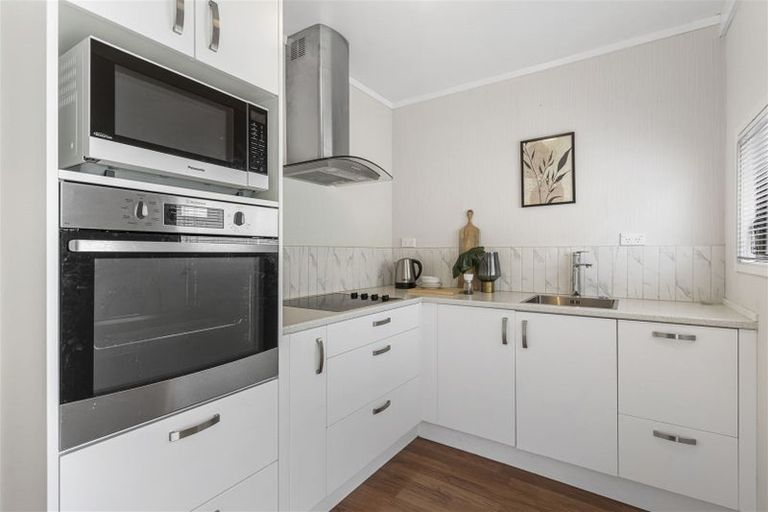 Photo of property in 2/26 Tui Glen Road, Birkenhead, Auckland, 0626