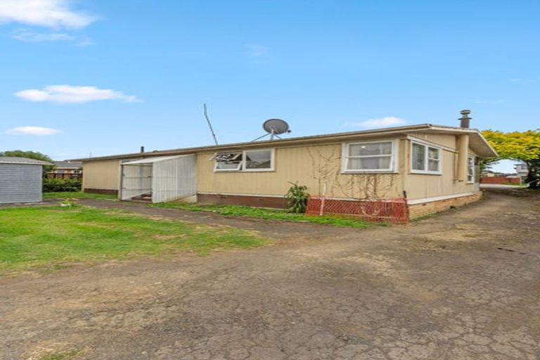 Photo of property in 14 Tatariki Street, Rosehill, Papakura, 2113