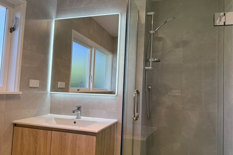 Photo of property in 34 Levesque Street, Birkdale, Auckland, 0626