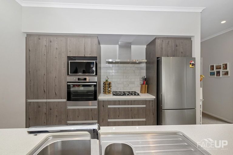 Photo of property in 6 Tuatua Road, Hobsonville, Auckland, 0616