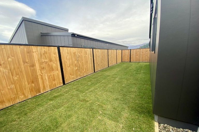 Photo of property in 8 Booth Drive, Cromwell, 9310