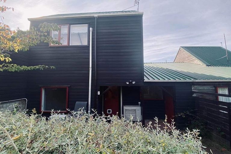 Photo of property in The Triangle, 7/33 Halswater Drive, Churton Park, Wellington, 6037