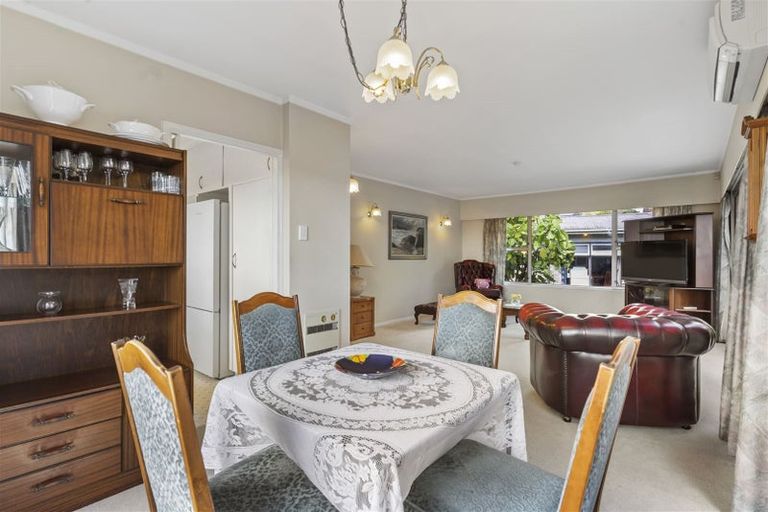 Photo of property in 301 Pakuranga Road, Pakuranga Heights, Auckland, 2010