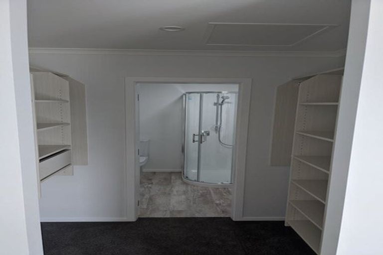 Photo of property in 1b Breakwater Way, Whitby, Porirua, 5024