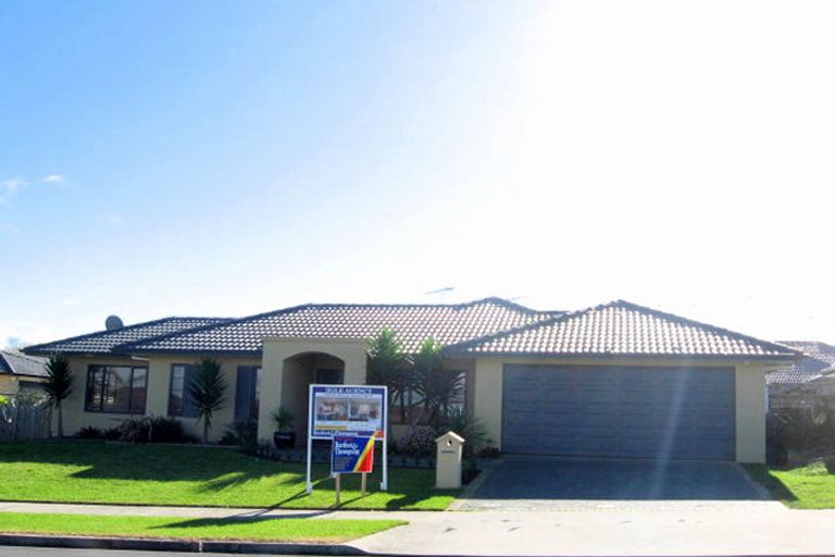 Photo of property in 51 Rathmar Drive, Manurewa, Auckland, 2105