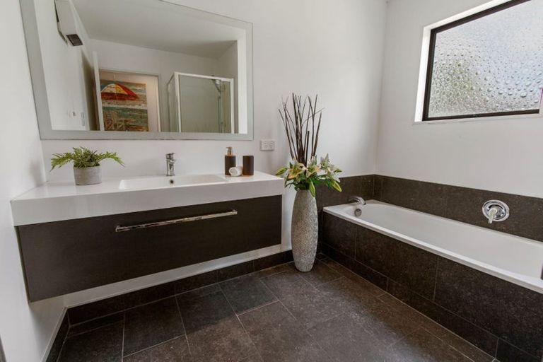 Photo of property in 41 Matipo Crescent, Pukete, Hamilton, 3200