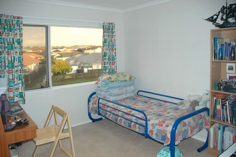 Photo of property in 192a Botany Road, Botany Downs, Auckland, 2010