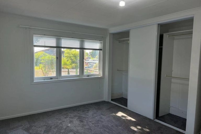 Photo of property in 10 Macnay Way, Murrays Bay, Auckland, 0630