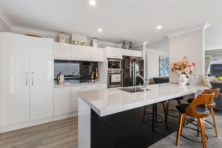 Photo of property in 5 Amoka Crescent, Parklands, Christchurch, 8083