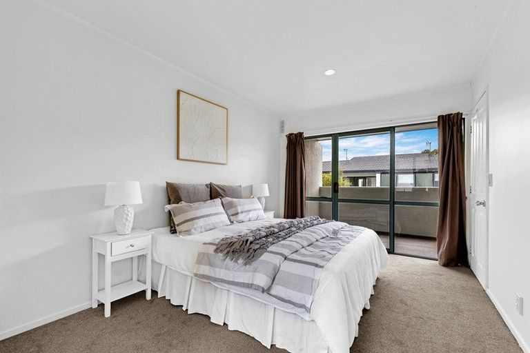 Photo of property in 12 Vitex Lane, Henderson, Auckland, 0612