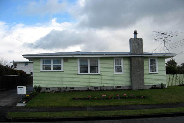 Photo of property in 31 Freyberg Street, Solway, Masterton, 5810