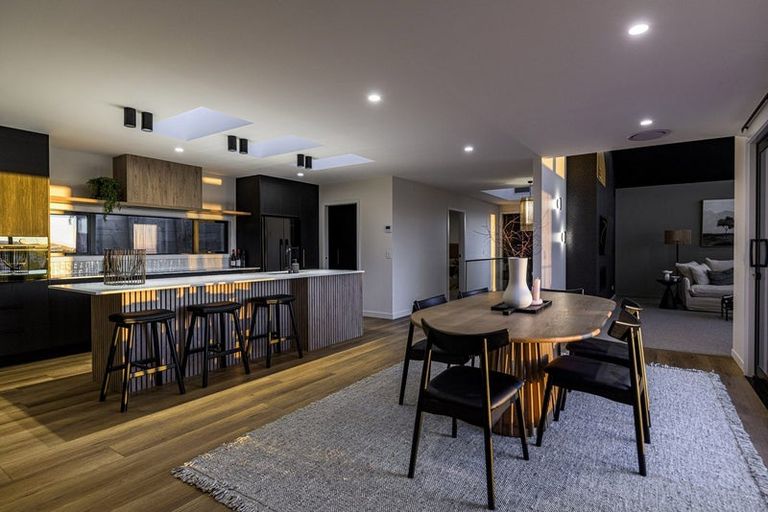 Photo of property in 37 Ruapehu Street, Paraparaumu, 5032