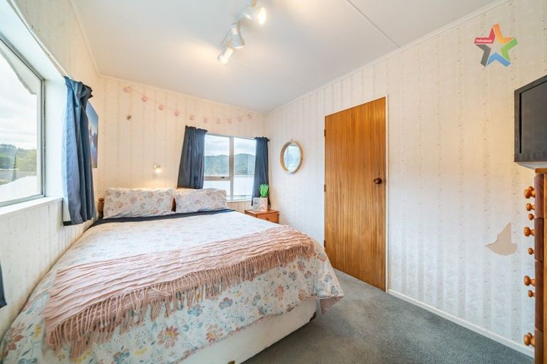 Photo of property in 30 Matthews Road, Wainuiomata, Lower Hutt, 5014