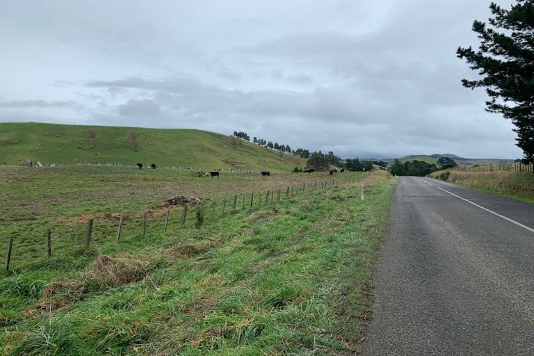 Photo of property in 2 Akaroa Road, Poraiti, Napier, 4112