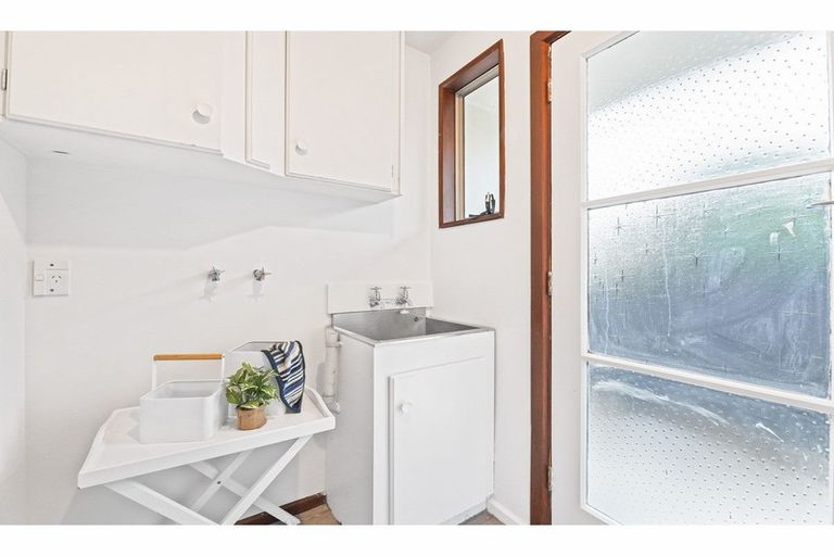 Photo of property in 2/37 Chipping Lane, Redwood, Christchurch, 8051