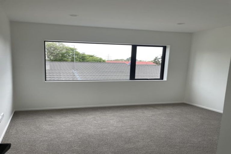 Photo of property in 7/181 Portage Road, New Lynn, Auckland, 0600