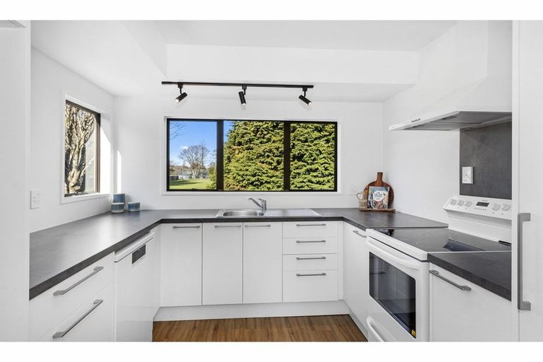 Photo of property in 24a Rubens Place, Burnside, Christchurch, 8053