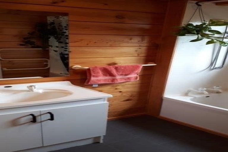 Photo of property in 21 Bunting Place, Woodend, 7610